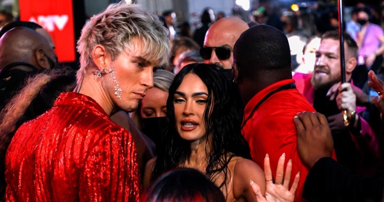 Machine Gun Kelly nakon tvrdnji da ne priča s trudnom Megan Fox: "Kako to mogu reći?"