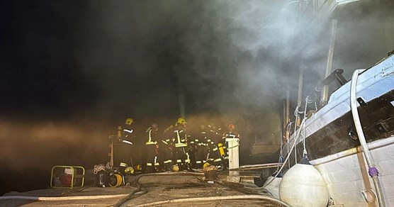 Požar na velikom drvenom turističkom brodu u Krilu Jesenice. Ogromna šteta