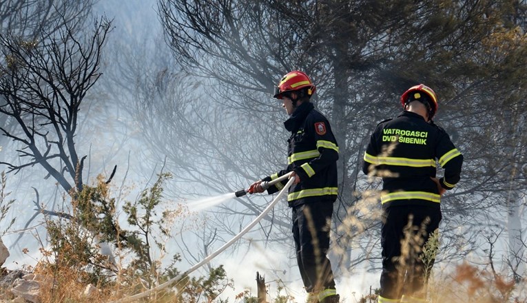 Ove godine u Hrvatskoj zabilježen 13.121 požar, u požarima poginulo 26 ljudi