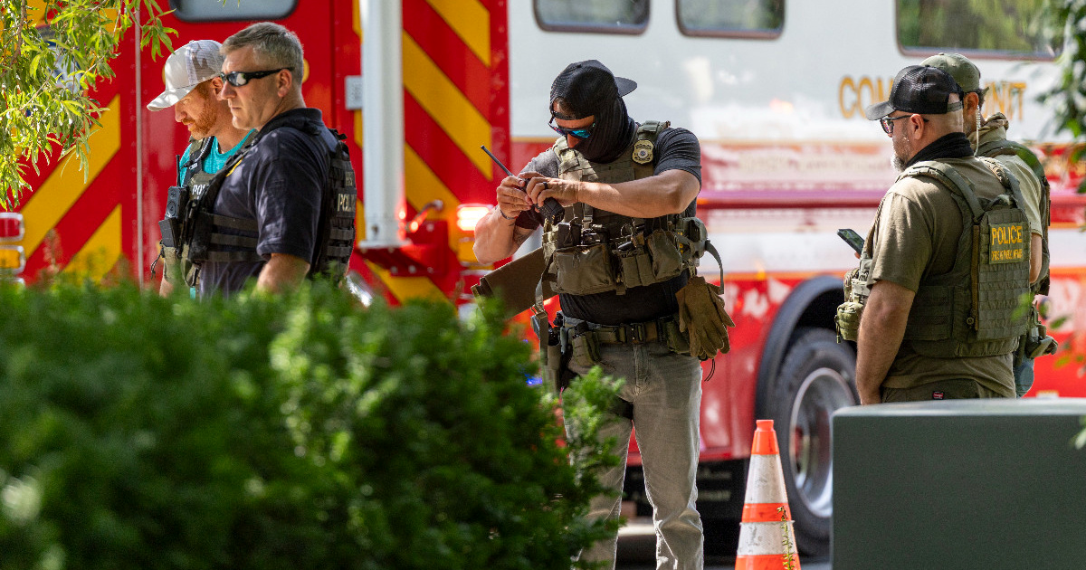 Američki imigracijski agenti bacili suzavac u kuću s bebama