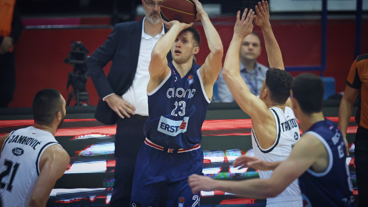 CIBONA - PARTIZAN 75:82 Presudila beogradska serija 18-0 na kraju susreta