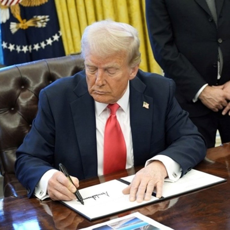 Trump potvrdio sastanak sa Zelenskim