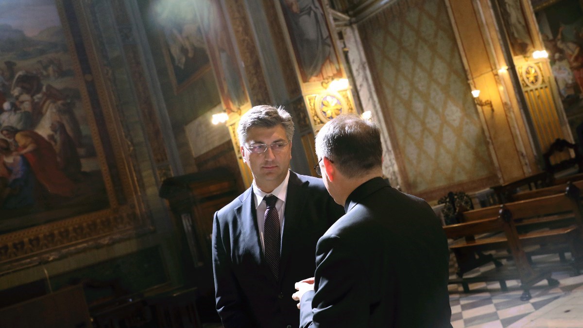 Država će za nove crkve po Zagrebu kupiti zemljišta od utjerivača dugova i HDZ-ovaca