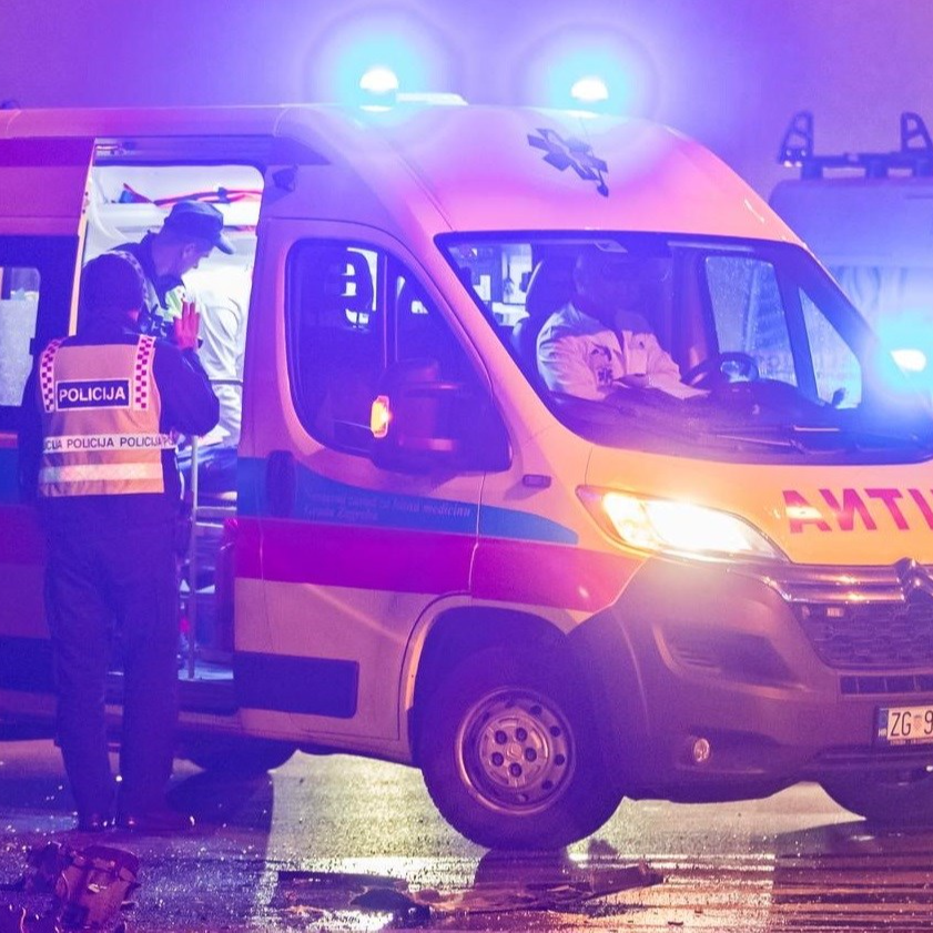 Sinoć težak sudar dva auta na prometnom križanju u Zagrebu. Policija traži svjedoke