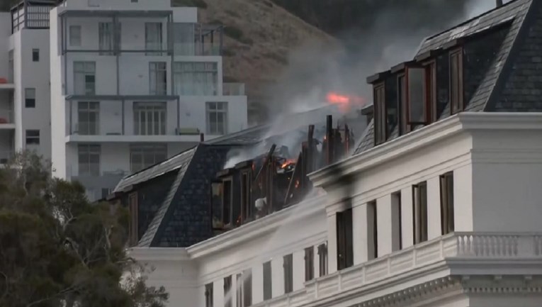 VIDEO Opet požar u zgradi južnoafričkog parlamenta, uhićen muškarac