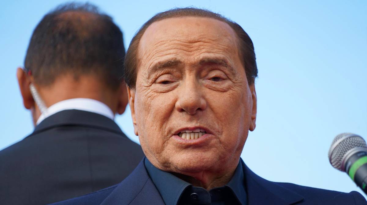 Berlusconi: Prevelika arogancija koštala je Trumpa izbora