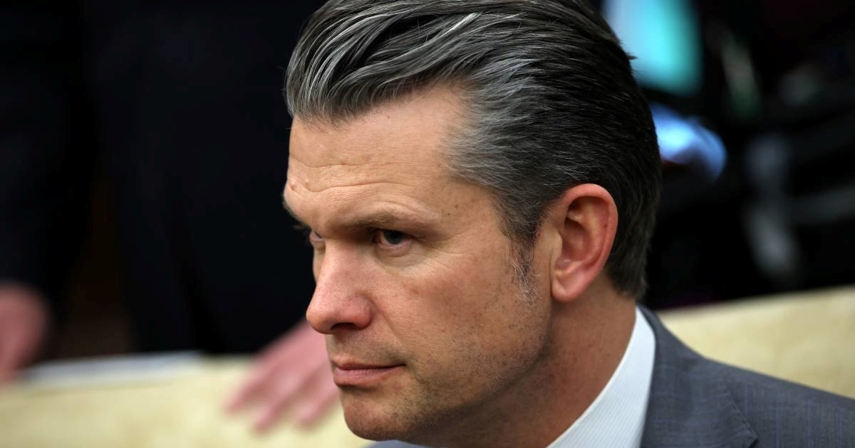 Hegseth: Ne trebate se brinuti, Hormuški tjesnac neće ostati sporan