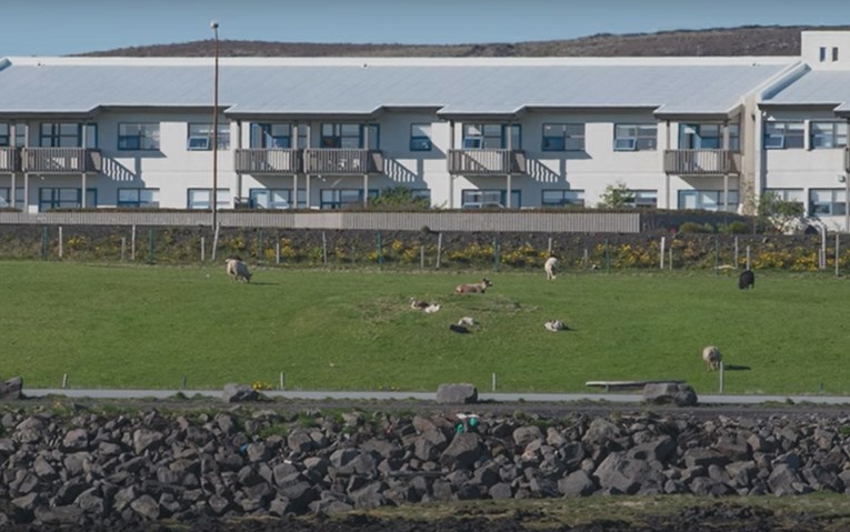 VIDEO Islanđani postavljaju obranu od lave. Evo kako to izgleda