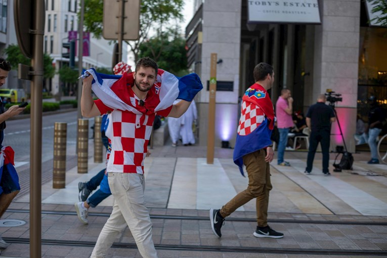 Kruha i igara: Nogomet kao opijum za narod ili bijeg od hrvatske političke stvarnosti