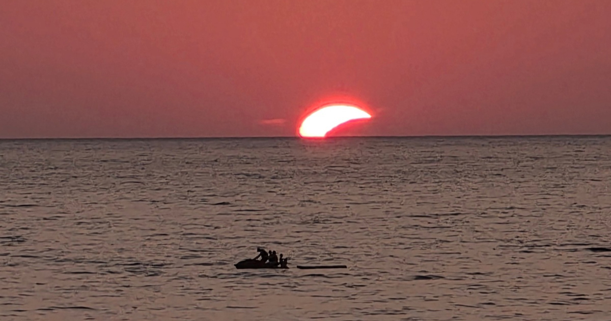 FOTO Spektakularni prizori s Punta Planke: Pomrčina Sunca tik iznad mora