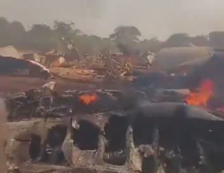 U Sudanu srušili vojni avion ruske proizvodnje kineskom raketom, objavljena snimka