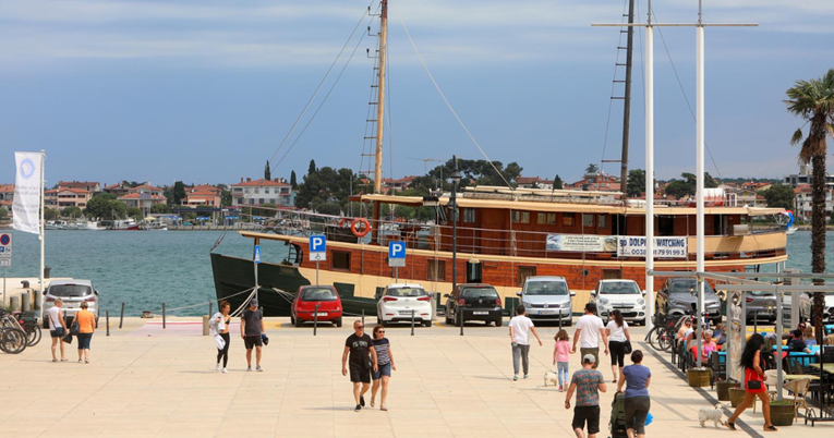 Genijalac godine: U Umagu prijavio krađu torbe. Ostala mu u autu koji je on ukrao