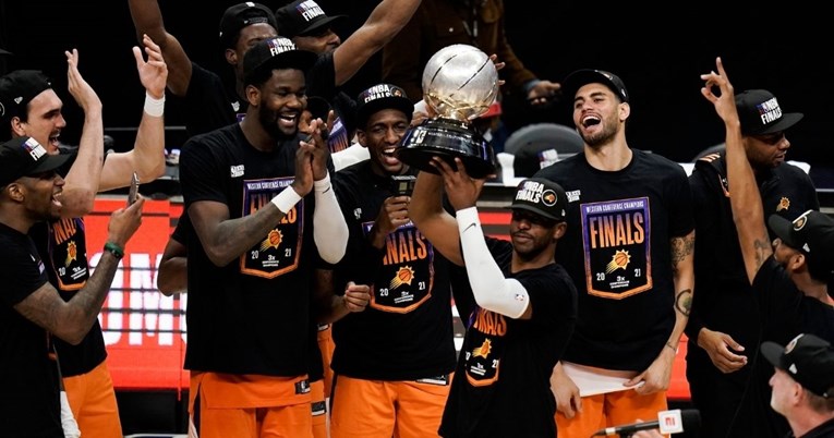 Phoenix Sunsi razbili Clipperse i izborili prvo NBA finale nakon 28 godina