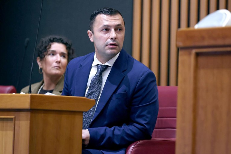 Predstavljen zakon o prodaji nekretnina. Oporba: Mladi si ih ne mogu ni priuštiti