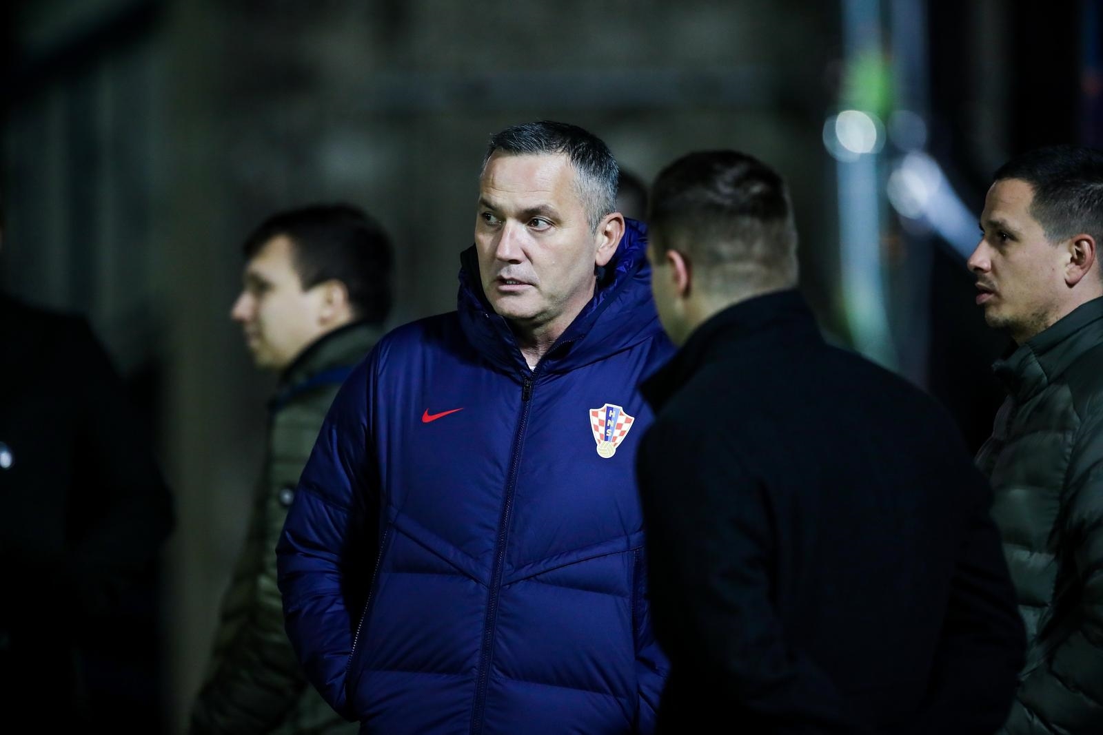 HNS-ova delegacija s legendarnim reprezentativcima posjetila Vukovar i Ovčaru