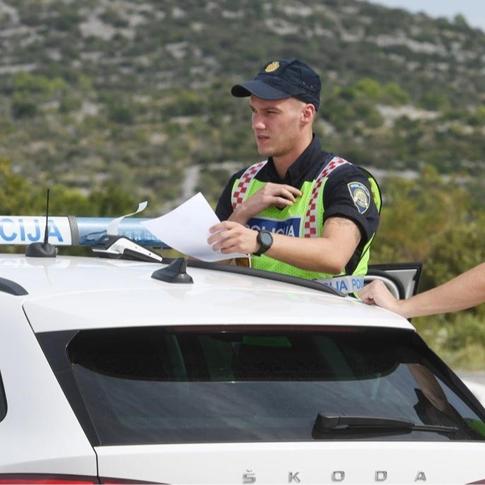 Mrtva pijana vozila kod Rovinja bez valjane vozačke, našli joj i speed