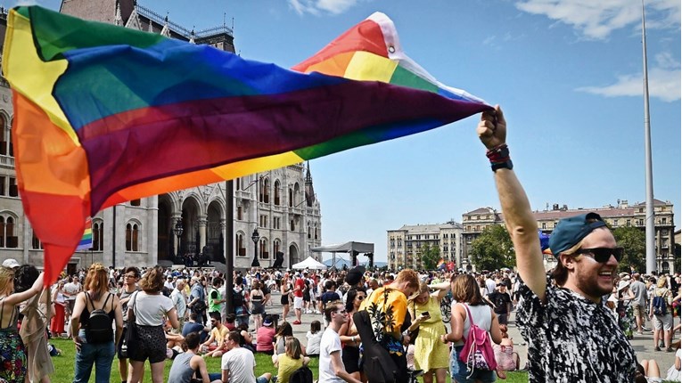 Mađarska LGBTQ zajednica je u strahu zbog Orbanovog anti-LGBT zakona