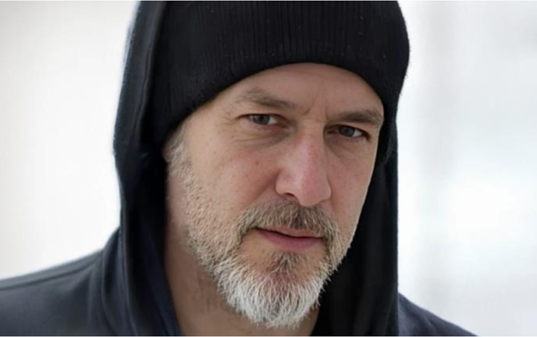 Brutalno izbo baku pred unukom u Beogradu. Policija na terenu, stižu dojave građana