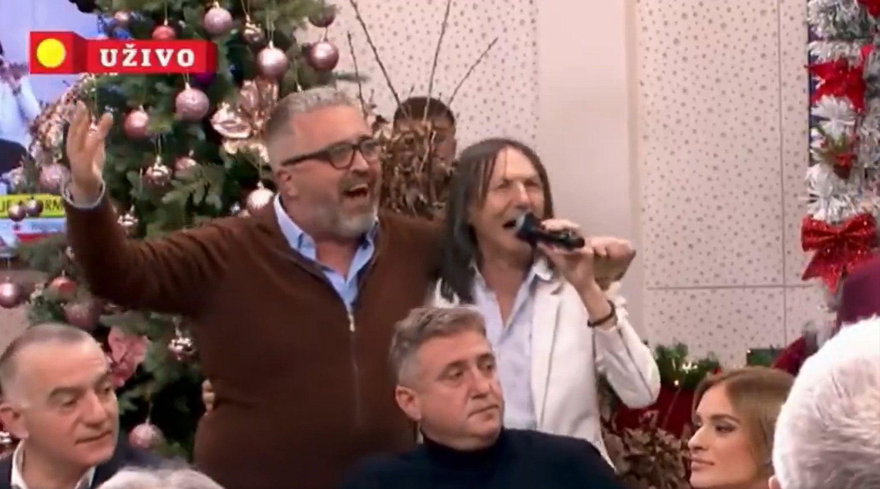 Na četničkom derneku Brnabićki i Dačiću pjevao ubojica