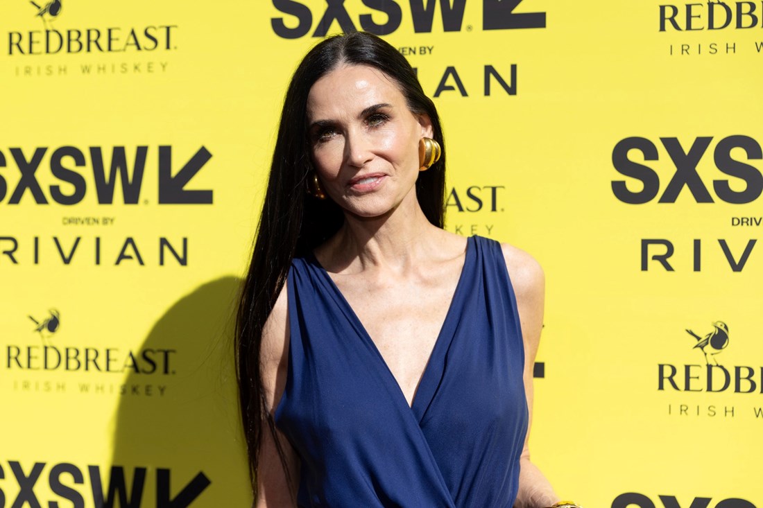 Demi Moore u dramatičnoj ljubičastoj haljini privukla sve poglede