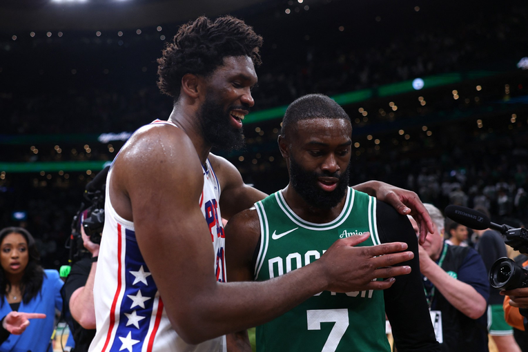 Zvijezda Celticsa: Suci su protiv mene. Embiid stalno simulira i to uništava košarku 