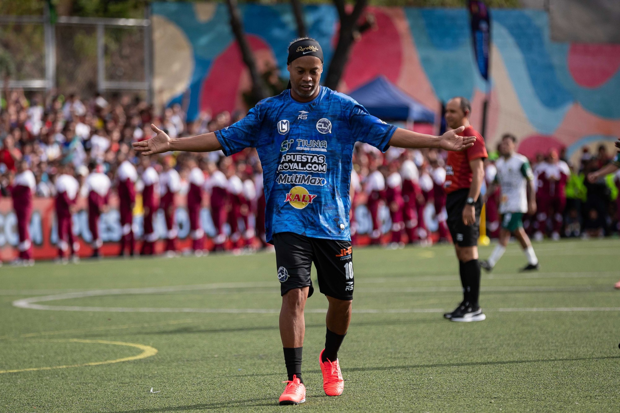 Ronaldinho otkrio u kojoj se utakmici vraća na teren. Nisu svi navijači oduševljeni