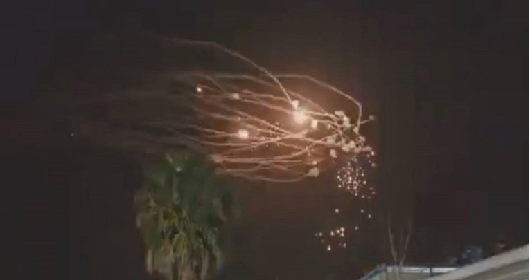 Izrael objavio snimku: "Ovako izgleda salvo raketa na nas, Iron Dome ih je presreo"
