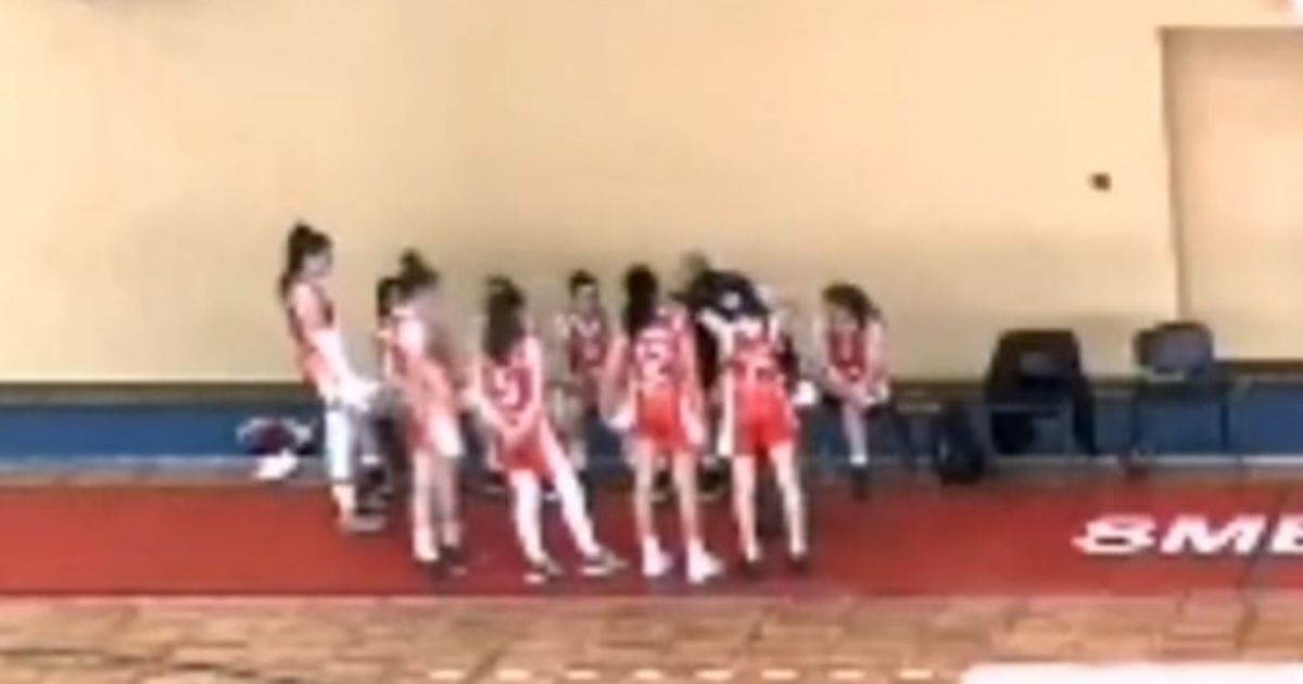 VIDEO Trener iz Srbije urlao na 16-godišnju djevojku pa ju udario