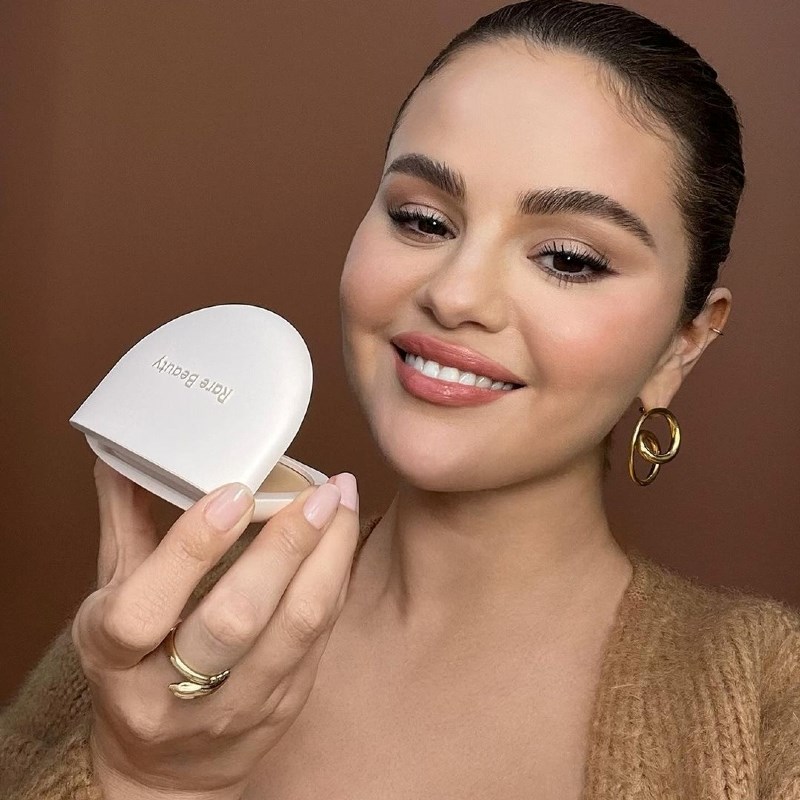 Selena Gomez predstavila novi proizvod svog brenda. Ljudi pišu: "Sve bolje i bolje"