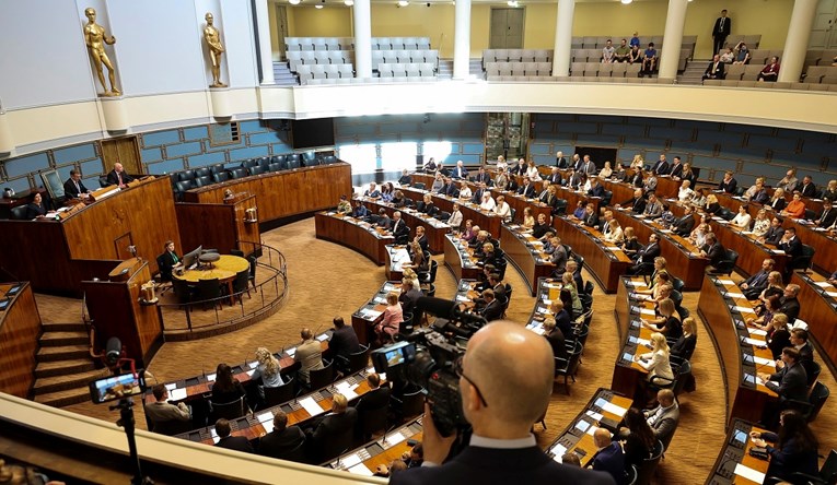 Finska vlada preživjela glasanje o povjerenju održanom zbog rasističkog skandala