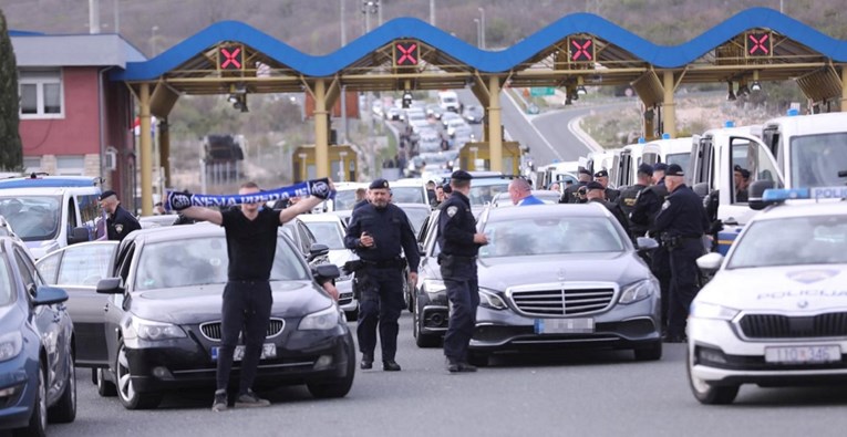Policija: BBB izlaze s autoceste u Dugopolju. Torcida u Prgometu, Vučevici i Biskom