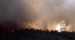 VIDEO Ogroman požar na Čiovu gorio preko 7 sati. Kuće pune pepela, turisti bježali...