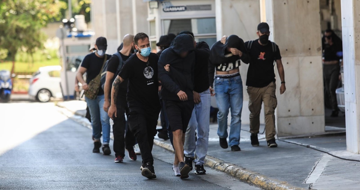 Sutra ročište Bad Blue Boysima. Terete se za četiri kaznena djela i sedam prekršaja