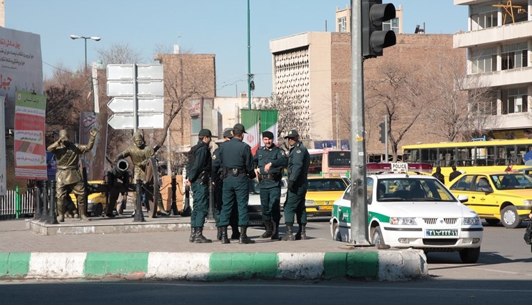 Iran uhitio novinara oporbene televizije: "Pozivao je mlade na nerede"