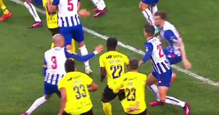 VIDEO Pepe rukom dotaknuo suparnika i pao držeći se za glavu