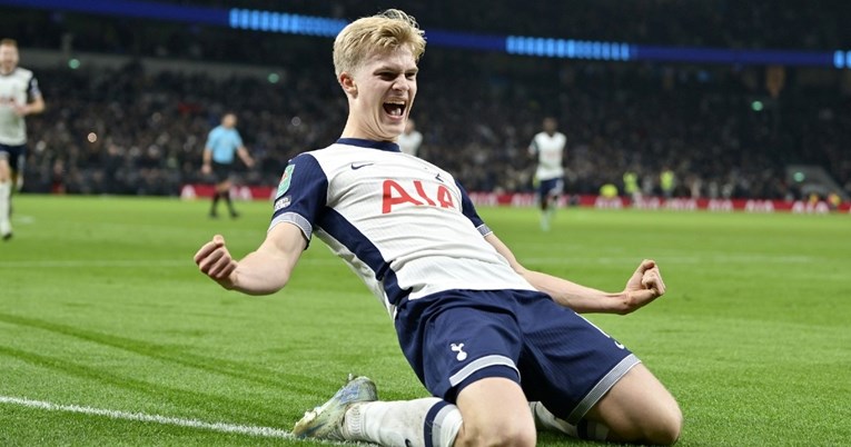 VIDEO Bergvall prvim golom za Tottenham nanio Liverpoolu tek drugi poraz sezone