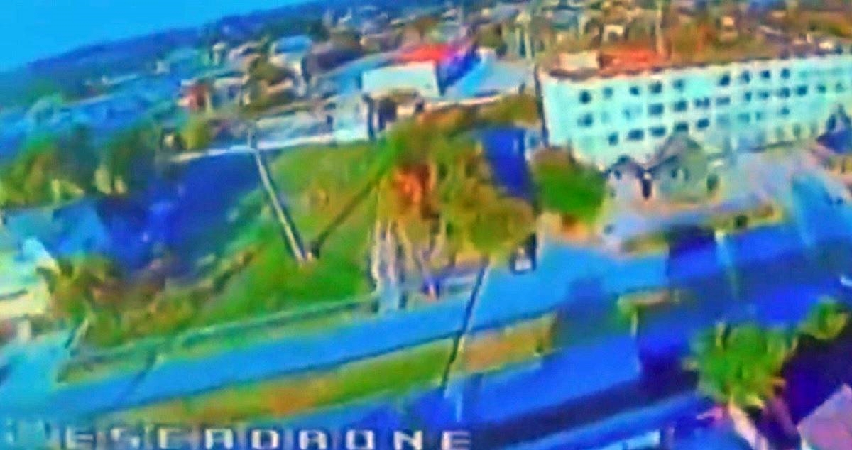 Ukrajinci objavili snimku: "Dronom smo ubili 30 izdajnika, čuvali su ih kadirovci"
