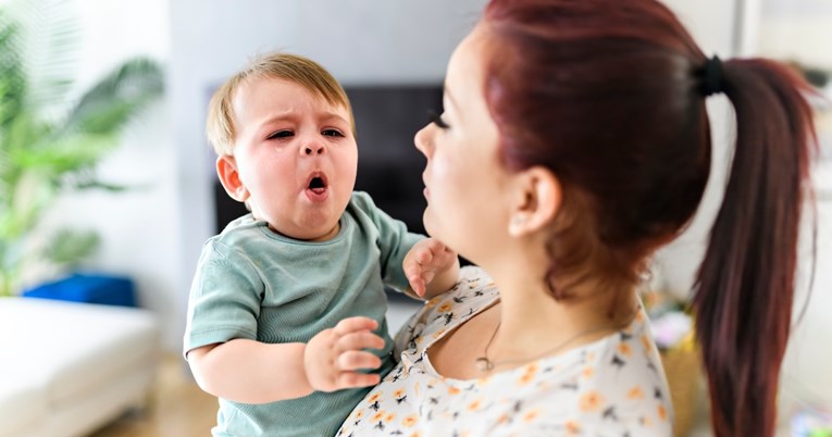 Evo kako prepoznati da bi kašalj kod djeteta mogao biti znak ozbiljnijeg stanja