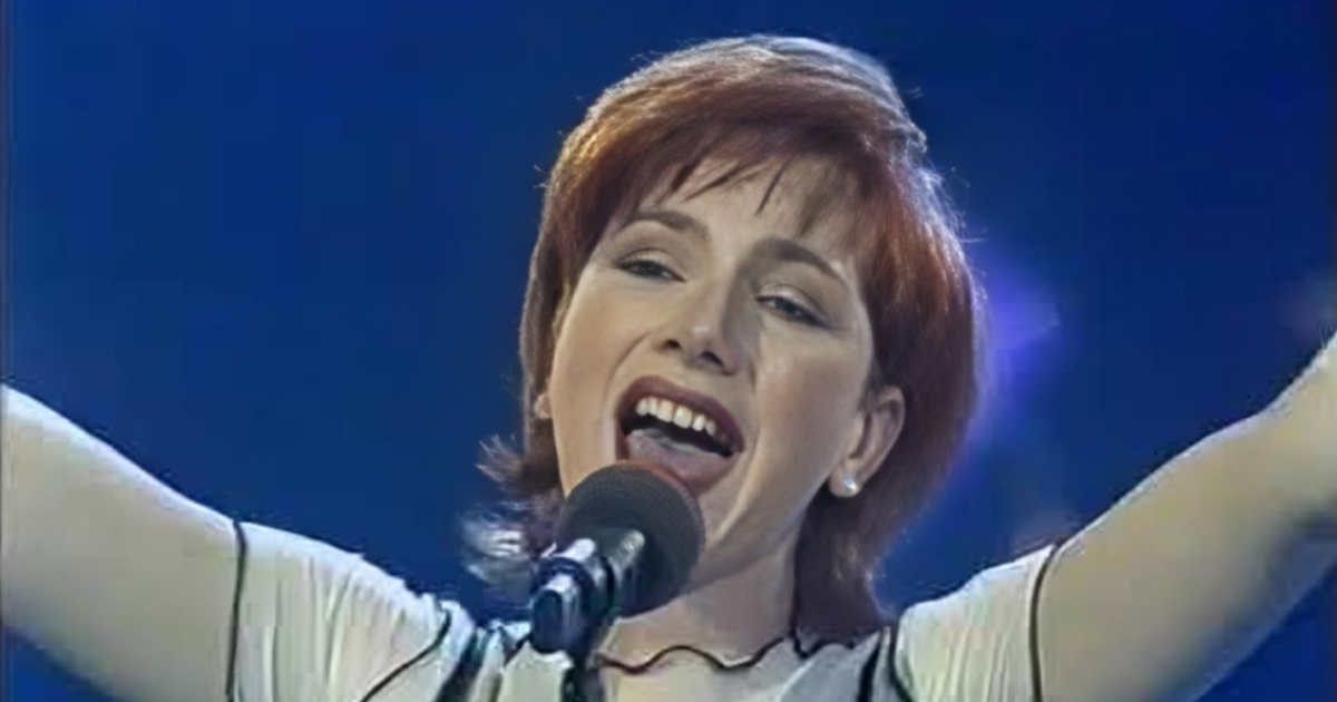 Maja Blagdan je na Dori 1996. zapalila pozornicu. Doslovno