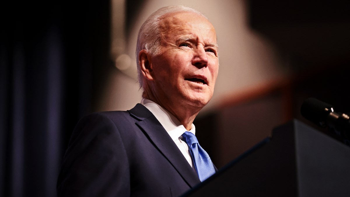 Biden: Korona je i dalje predmet podjele u zemlji, to je tužno