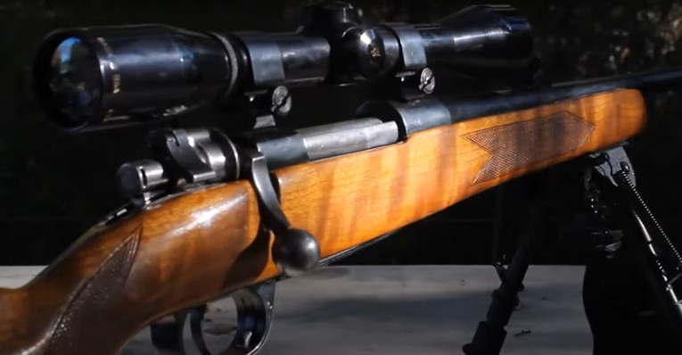 WSJ objavio da su na mecima pronađeni antifa i trans slogani. To je jako sumnjivo