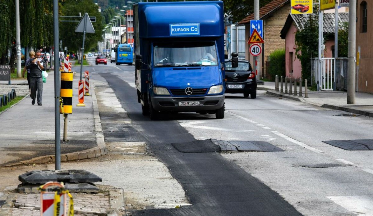 FOTO Pogledajte kako su u Zagrebu popravljeni oštećeni ležeći policajci