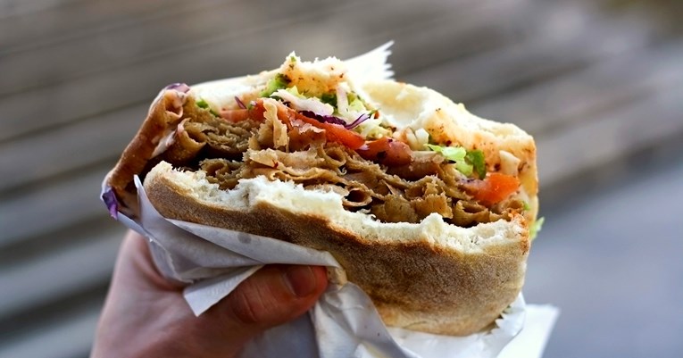 Što znači riječ döner ispred kebaba?