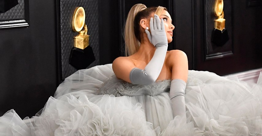 Ariana Grande se na Grammyjima presvukla u još jednu bajkovitu haljinu