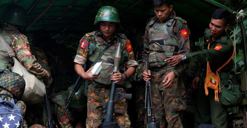 Najmanje 50 mrtvih u napadu vojske Mjanmara na pobunjeničku skupinu