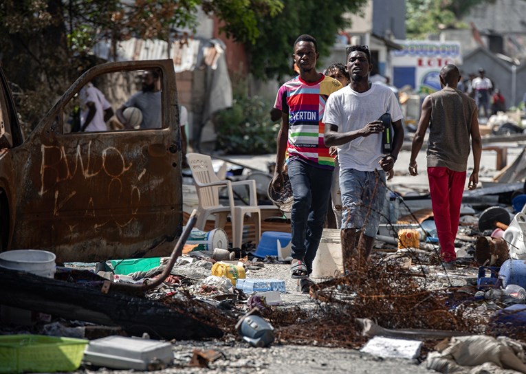 Haitijem vladaju bande, država se raspala. UN šalje vojnike i policiju