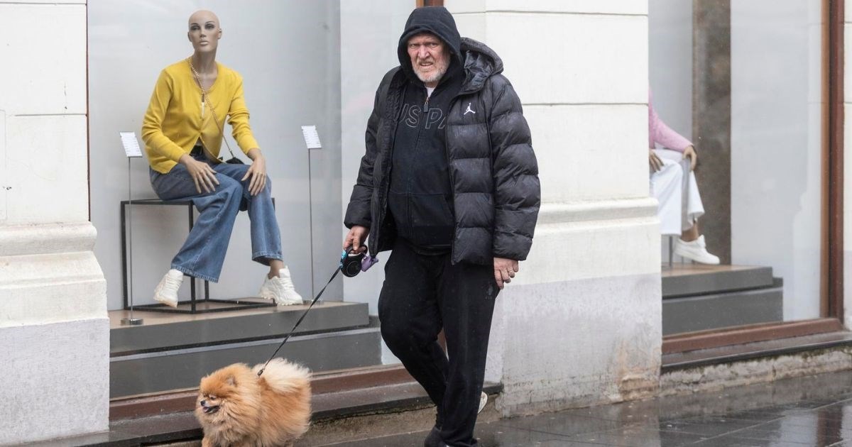 Robert Prosinečki snimljen na zagrebačkoj špici, šetao je psa