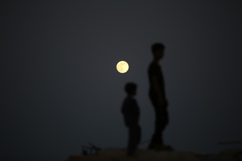 Supermjesec iznad Gaze