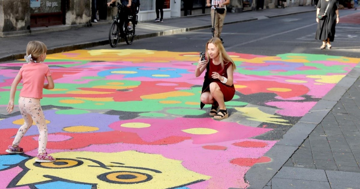 FOTO Oslikano križanje Masarykove i Preradovićeve privuklo pažnju Zagrepčana