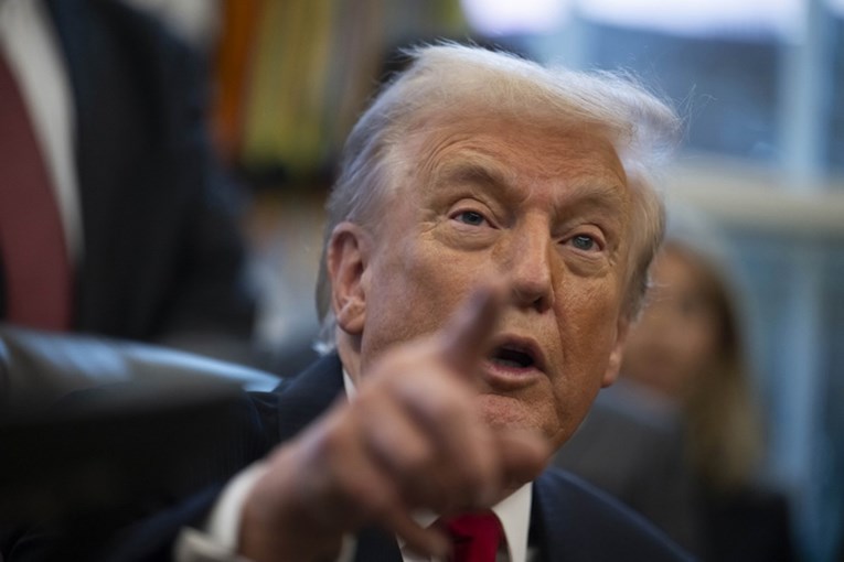 Trump o Epsteinovim dokumentima: Ovo je podvala demokrata